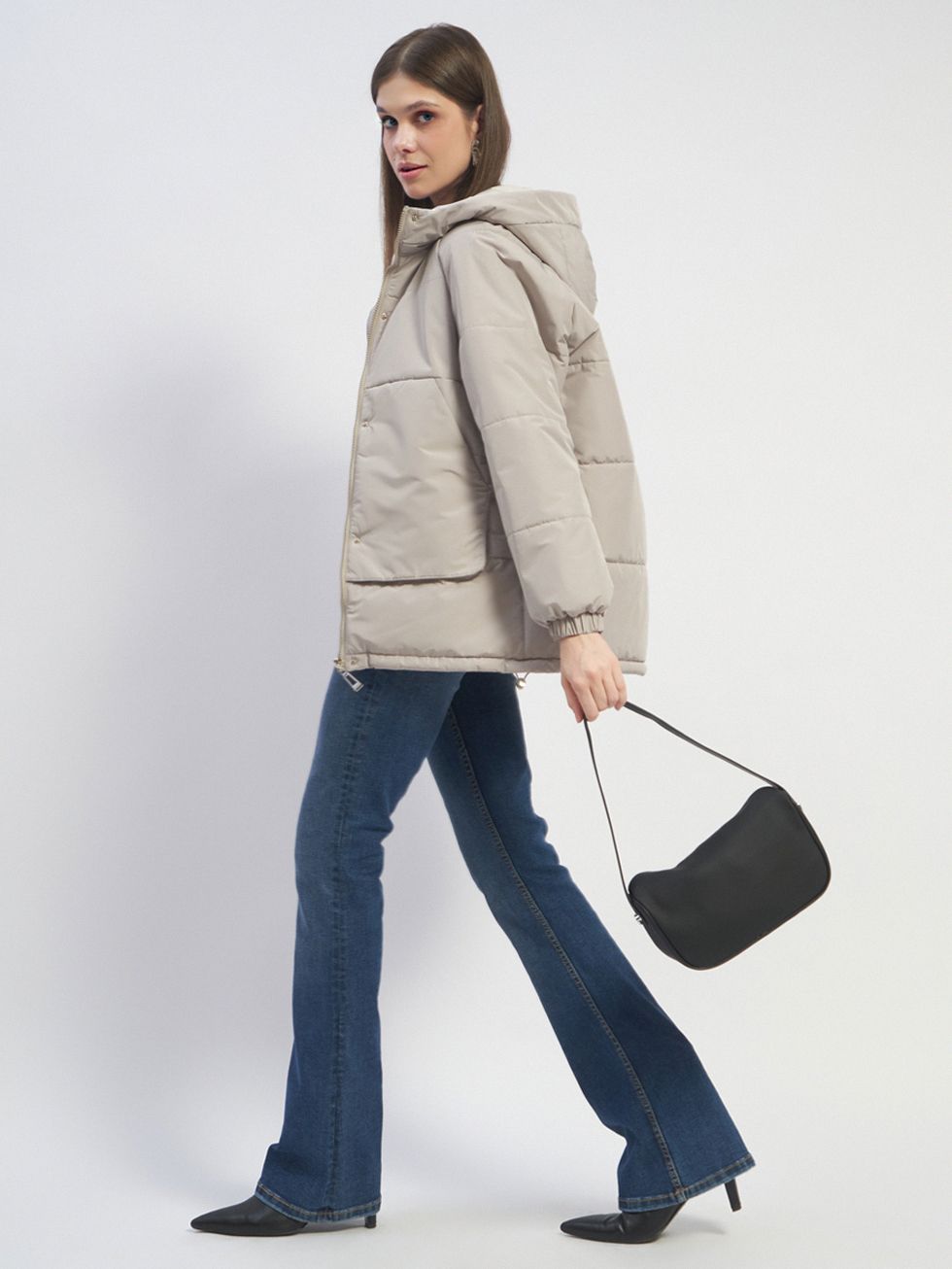 ВЕТРОВКА ЖЕНСКАЯ, БЕЖЕВАЯ