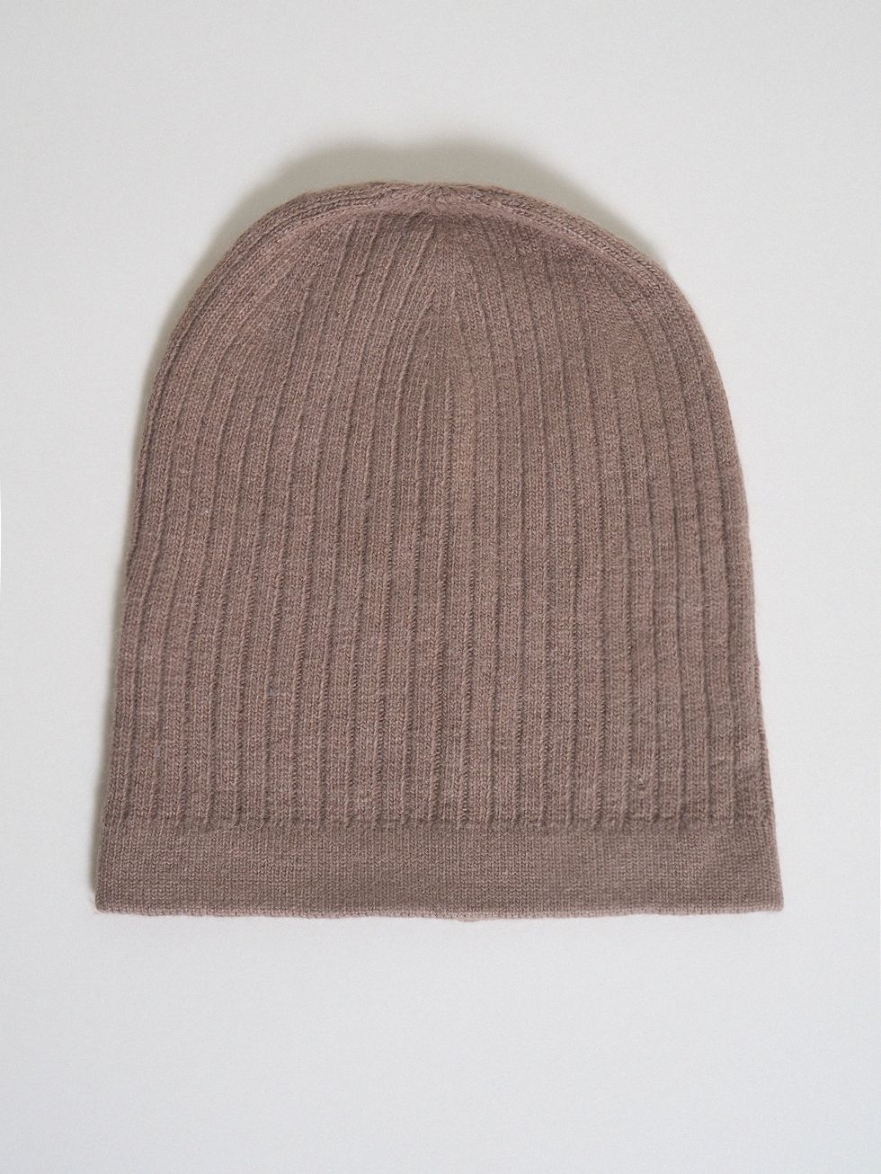 ШАПКА ЖЕНСКАЯ, БЕЖЕВАЯ