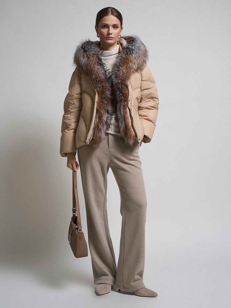 ПУХОВИК ЖЕНСКИЙ, БЕЖЕВЫЙ