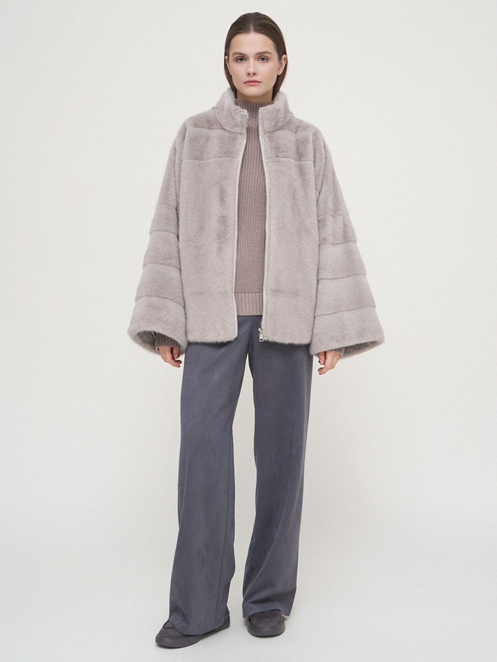 ШУБА БЕЖЕВАЯ, ШЕРСТЬ И ПОЛИЭСТЕР