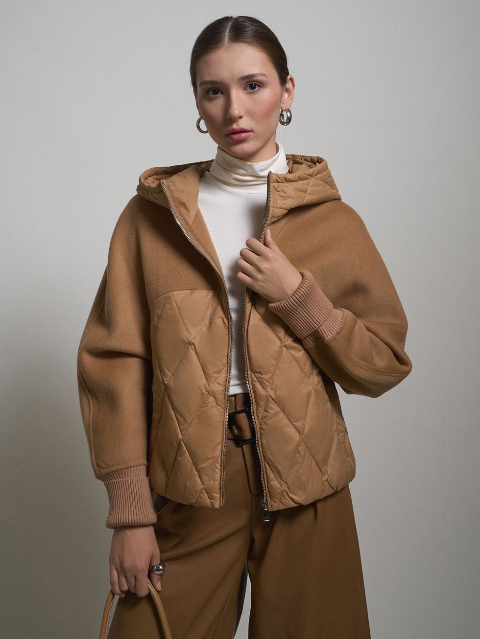 ПУХОВИК ЖЕНСКИЙ, БЕЖЕВЫЙ