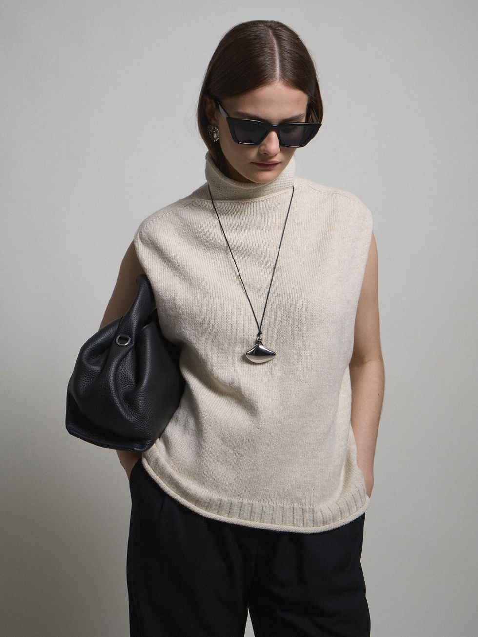 ЖИЛЕТ ЖЕНСКИЙ, БЕЖЕВЫЙ