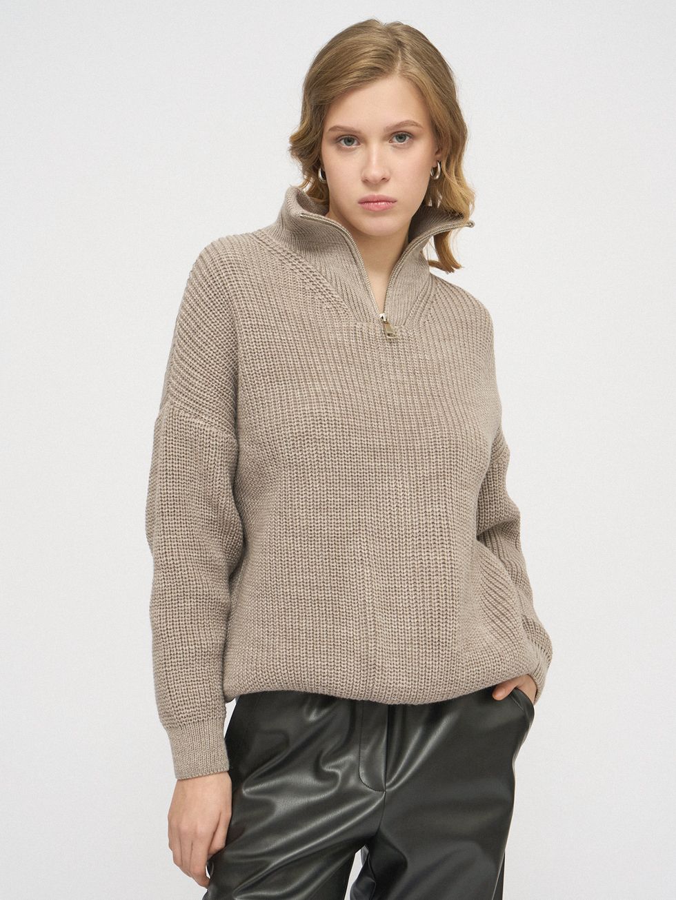 ДЖЕМПЕР ЖЕНСКИЙ, БЕЖЕВЫЙ