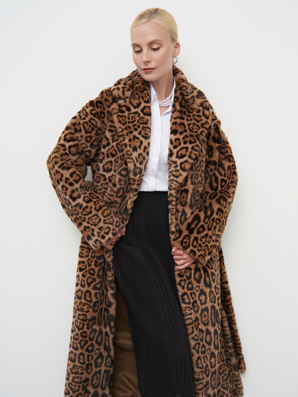 ШУБА БЕЖЕВАЯ, ПОЛИЭСТЕР