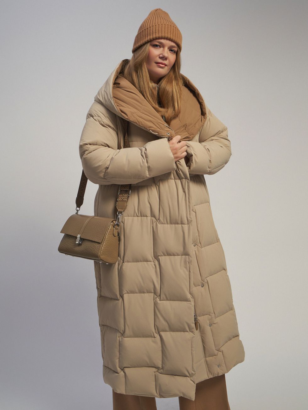 ПУХОВИК ЖЕНСКИЙ, БЕЖЕВЫЙ