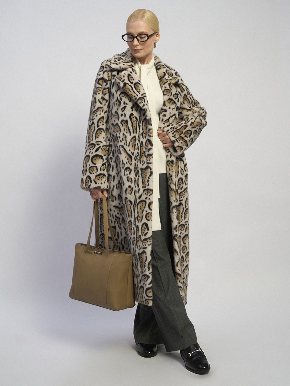 ШУБА БЕЖЕВАЯ, ЭКО-МЕХ