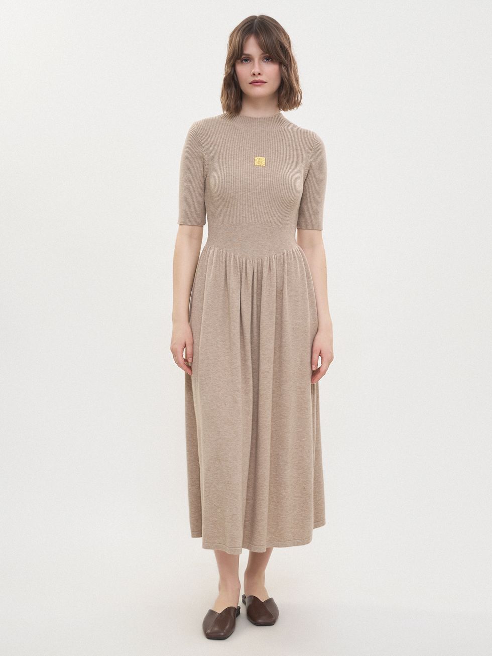 ПЛАТЬЕ ЖЕНСКОЕ, БЕЖЕВОЕ