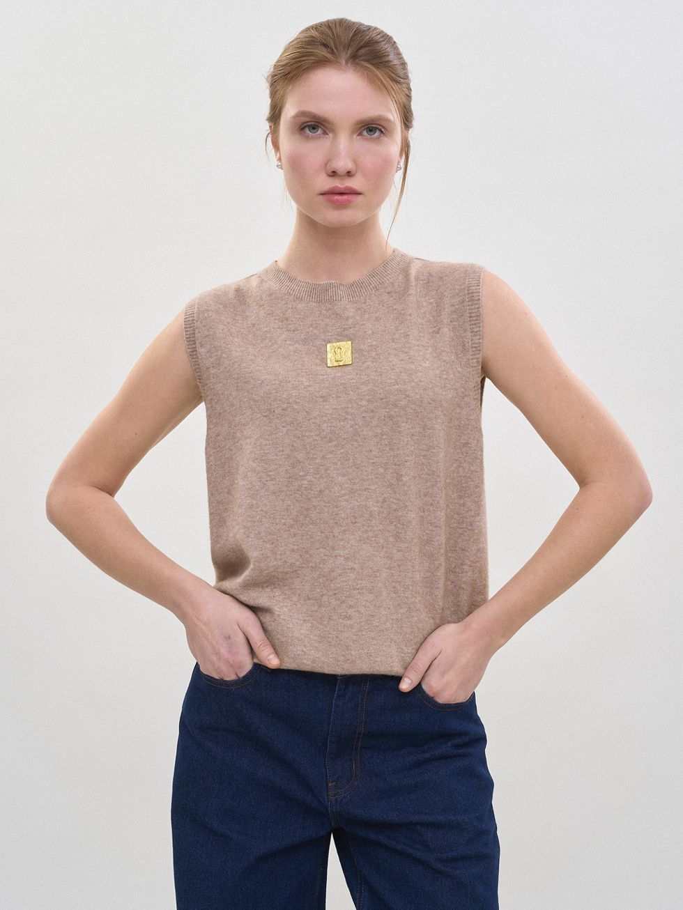 ЖИЛЕТ ЖЕНСКИЙ, БЕЖЕВЫЙ