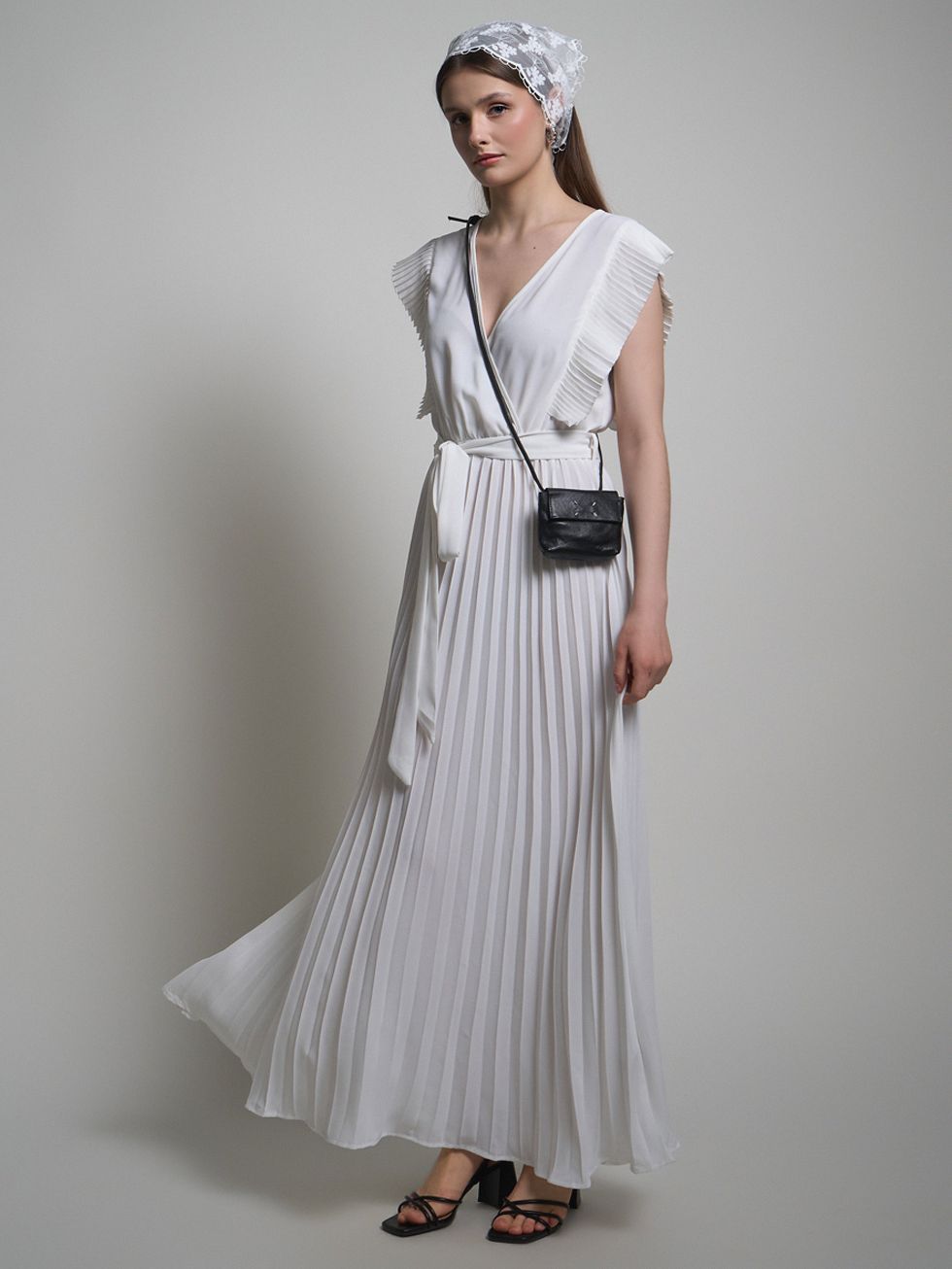 ПЛАТЬЕ ЖЕНСКОЕ, БЕЛОЕ