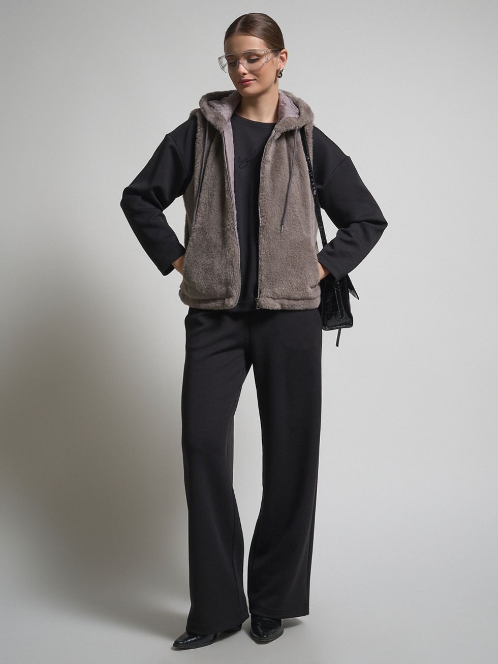 МЕХОВОЙ ЖИЛЕТ ЖЕНСКИЙ, БЕЛЫЙ