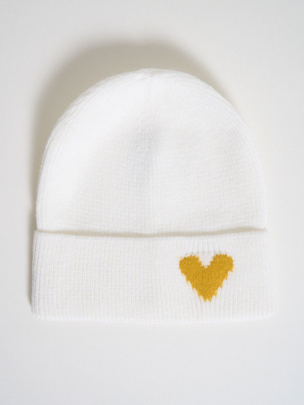 ШАПКА ЖЕНСКАЯ, БЕЛАЯ