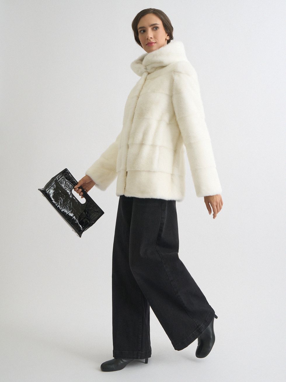 ШУБА БЕЛАЯ, МЕХ НОРКА