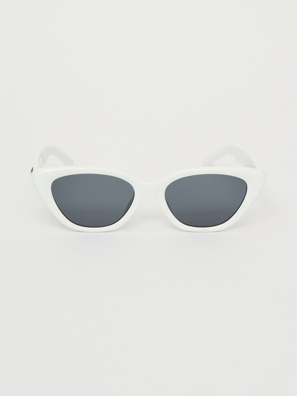 СОЛНЦЕЗАЩИТНЫЕ ОЧКИ ЖЕНСКИЕ, БЕЛЫЕ