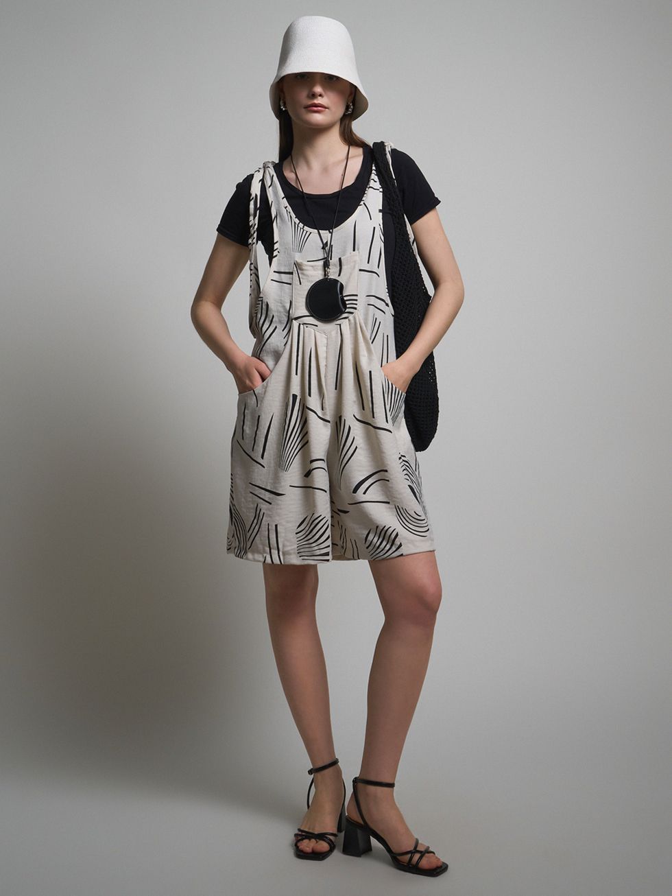 КОМБИНЕЗОН ЖЕНСКИЙ, БЕЛЫЙ/ЧЕРНЫЙ