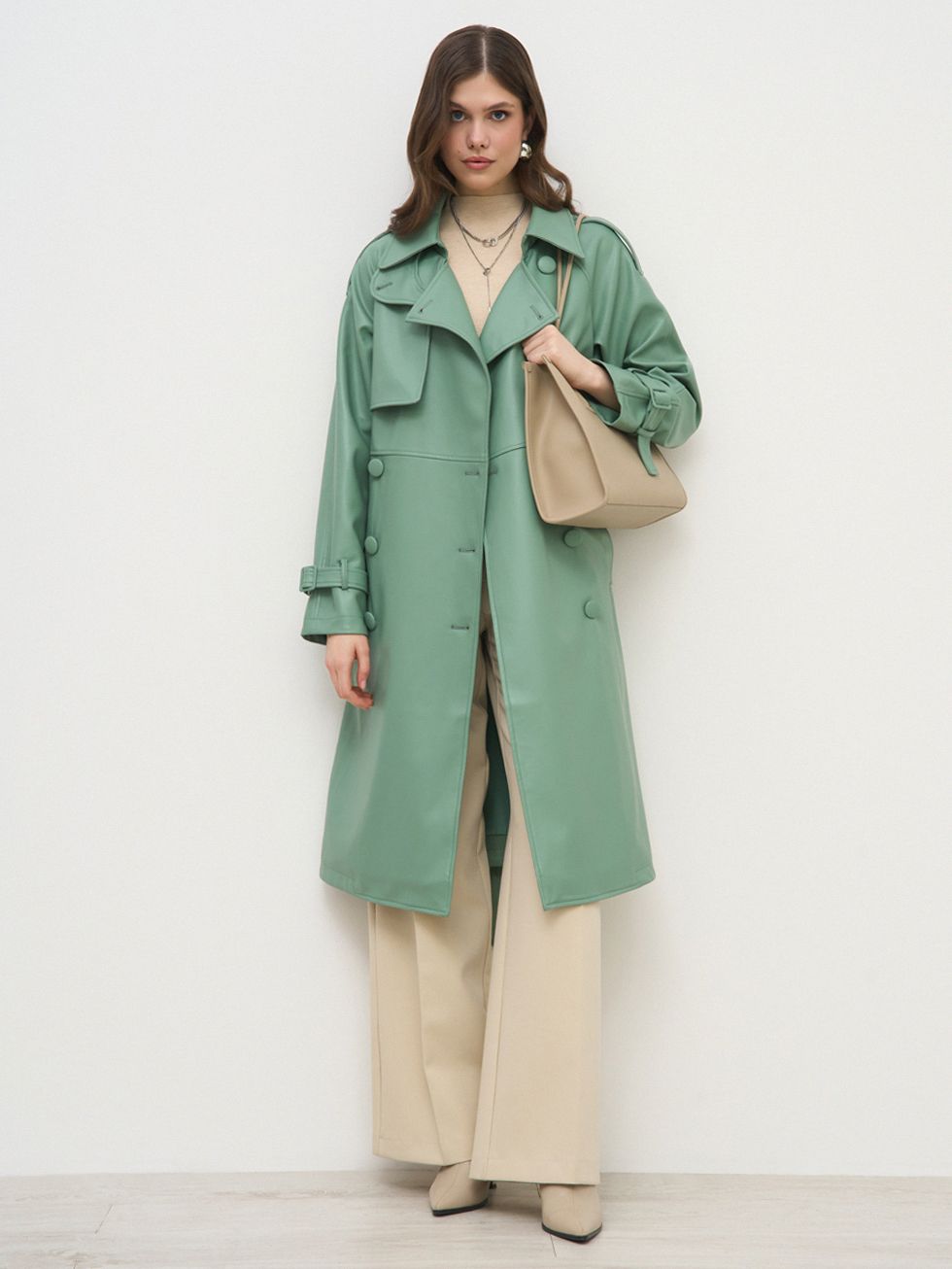 КОЖАНОЕ ПАЛЬТО ЖЕНСКОЕ, ЗЕЛЕНОЕ
