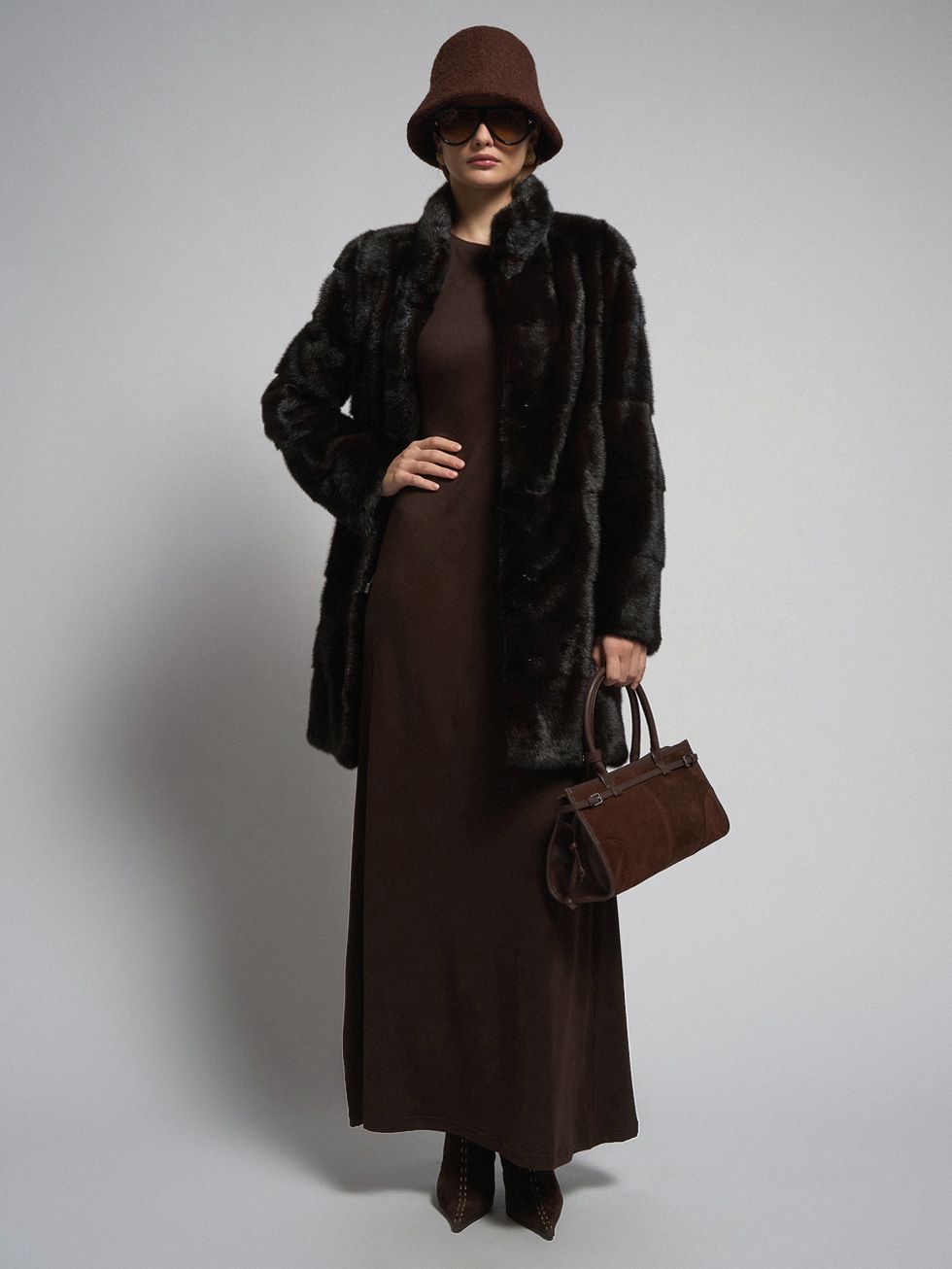 ШУБА КОРИЧНЕВАЯ, МЕХ НОРКА