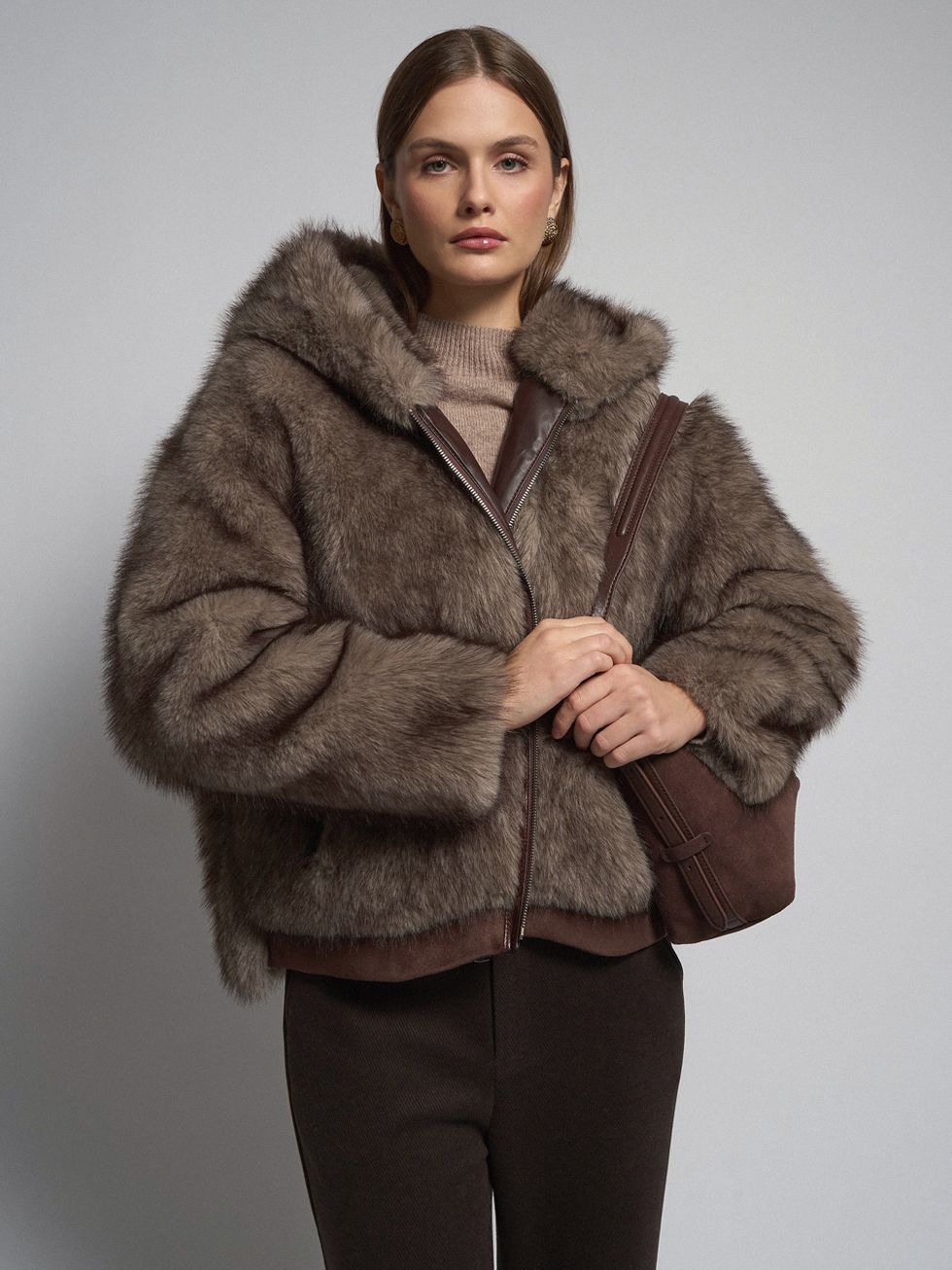 ШУБА КОРИЧНЕВАЯ, ЭКО-МЕХ