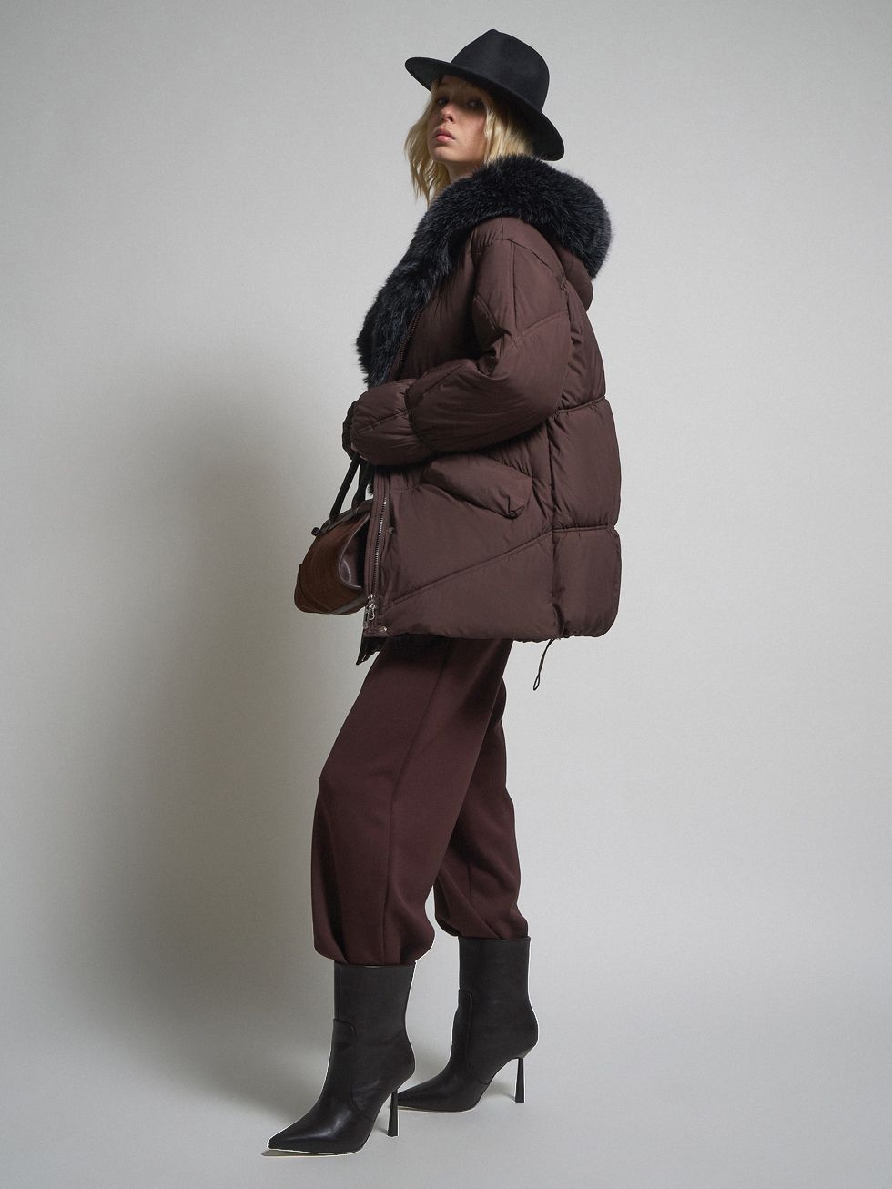 ПУХОВИК ЖЕНСКИЙ, КОРИЧНЕВЫЙ