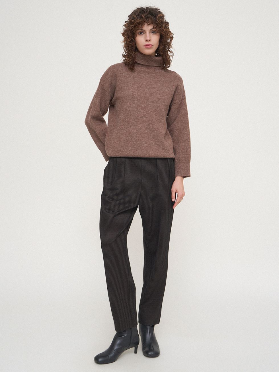 БРЮКИ ЖЕНСКИЕ, КОРИЧНЕВЫЕ