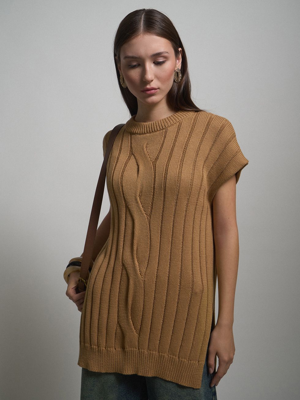 ЖИЛЕТ ЖЕНСКИЙ, КОРИЧНЕВЫЙ