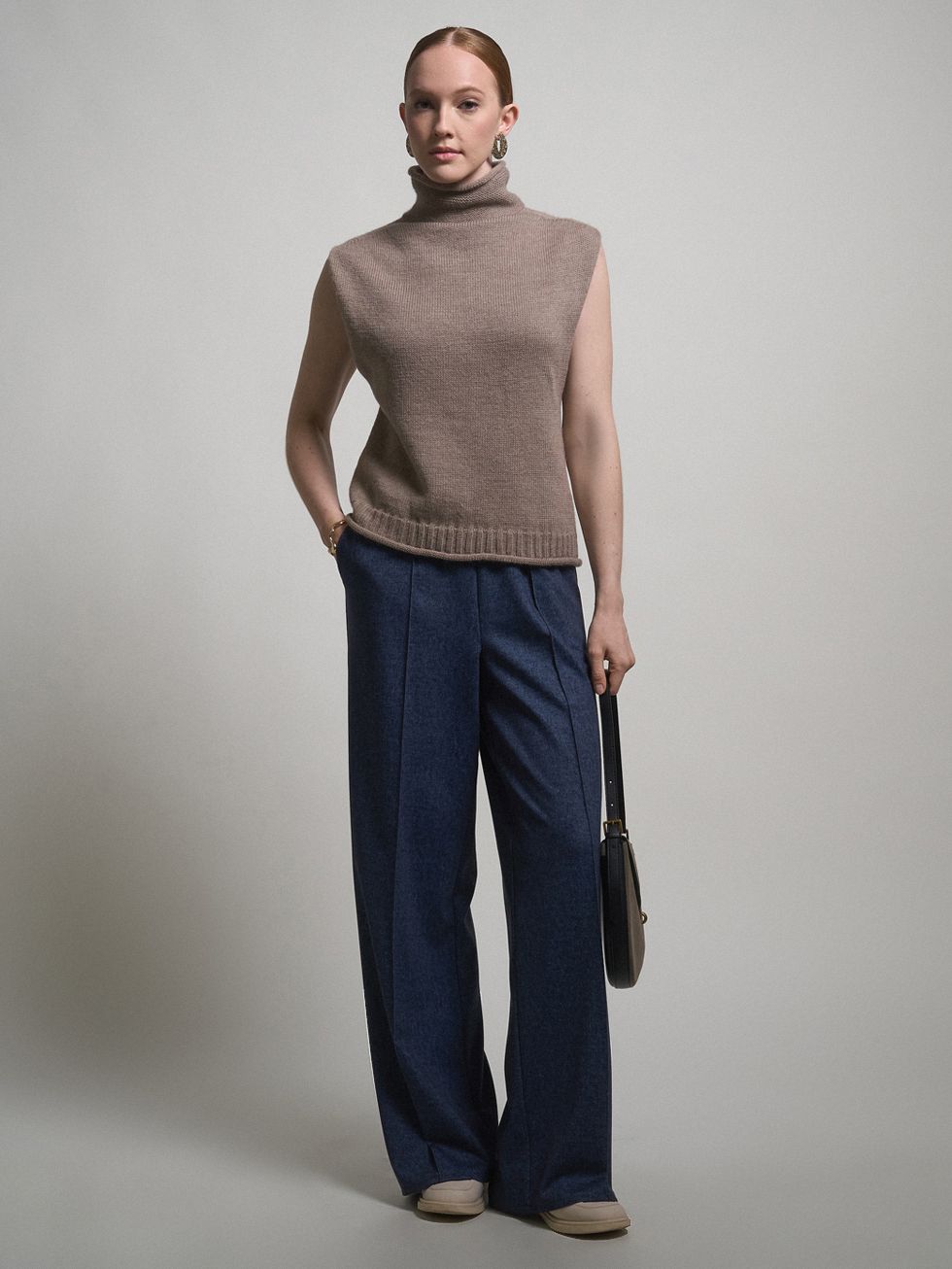 ЖИЛЕТ ЖЕНСКИЙ, КОРИЧНЕВЫЙ