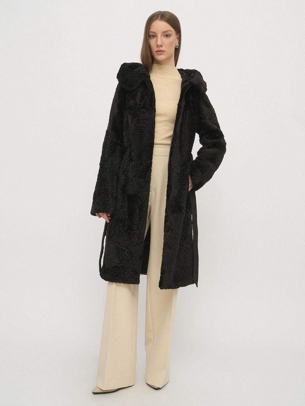 ШУБА КОРИЧНЕВАЯ, МУТОН