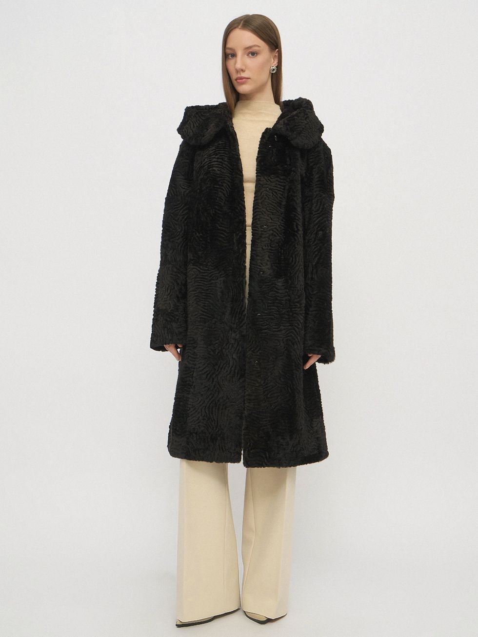 ШУБА КОРИЧНЕВАЯ, МУТОН