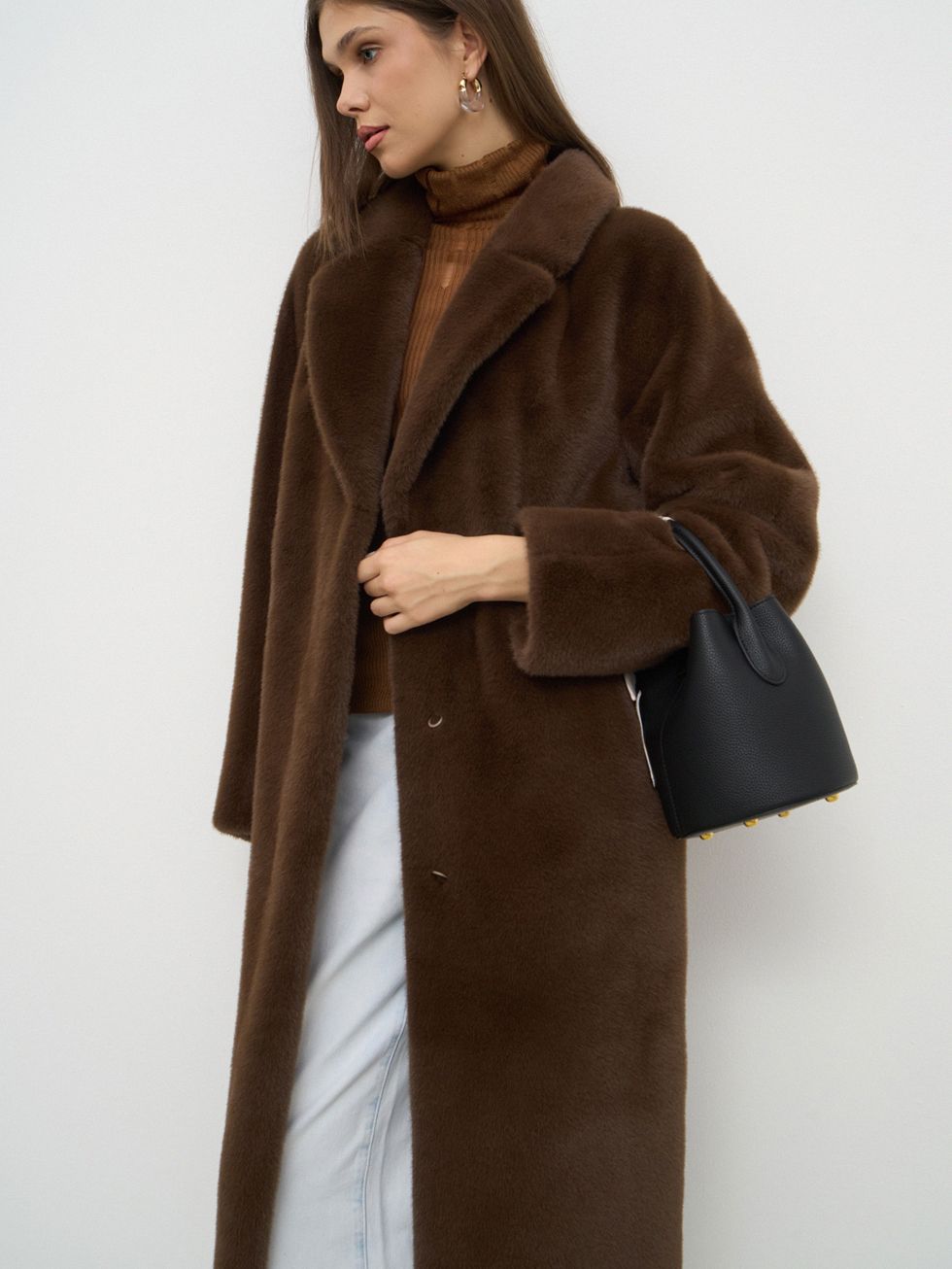 ШУБА КОРИЧНЕВАЯ, ПОЛИЭСТЕР