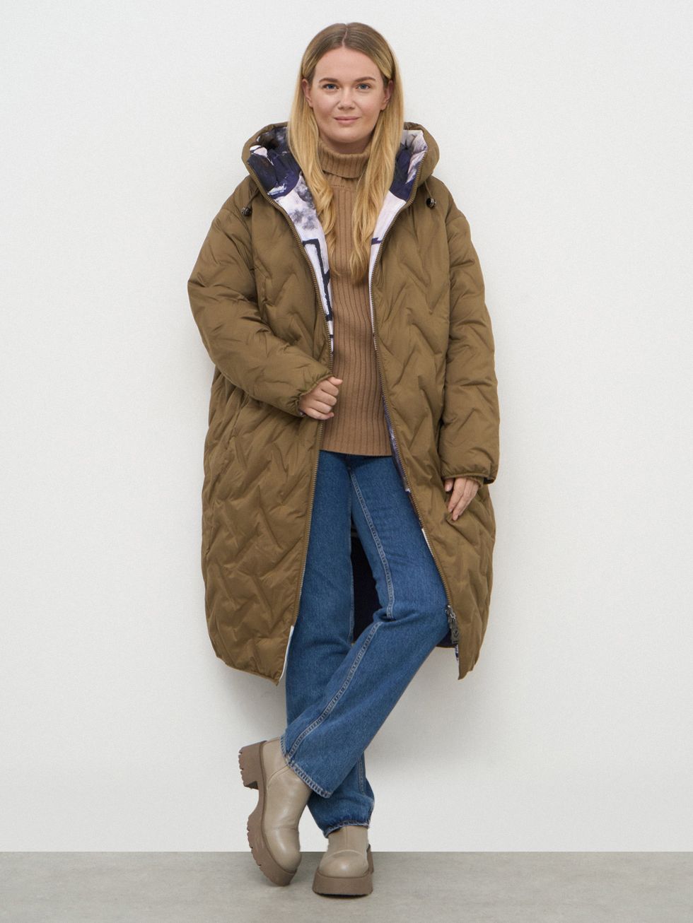 ПУХОВИК ЖЕНСКИЙ, СВЕТЛО-КОРИЧНЕВЫЙ