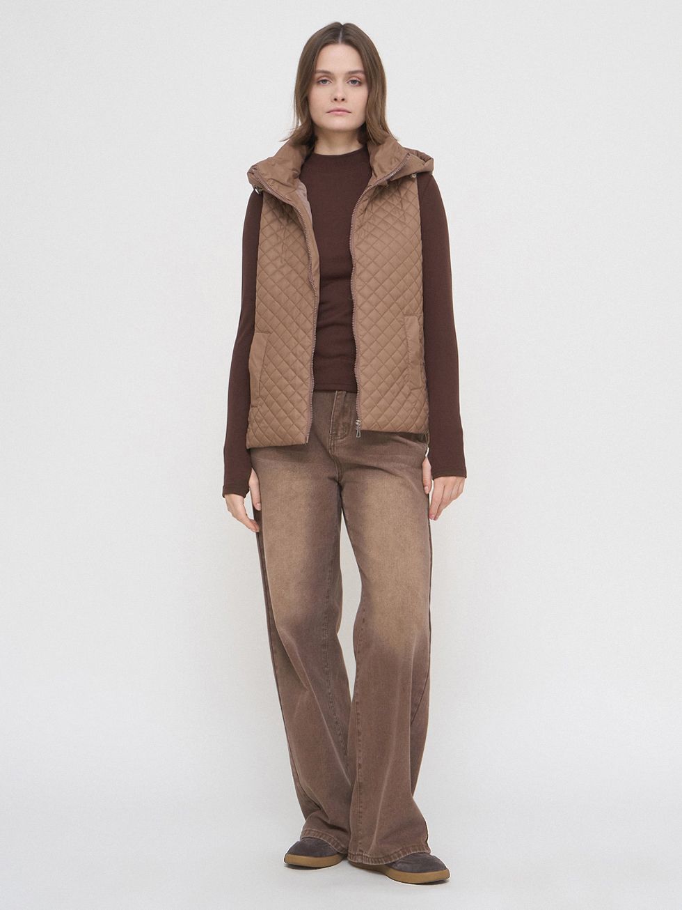 ПУХОВЫЙ ЖИЛЕТ ЖЕНСКИЙ, КОРИЧНЕВЫЙ