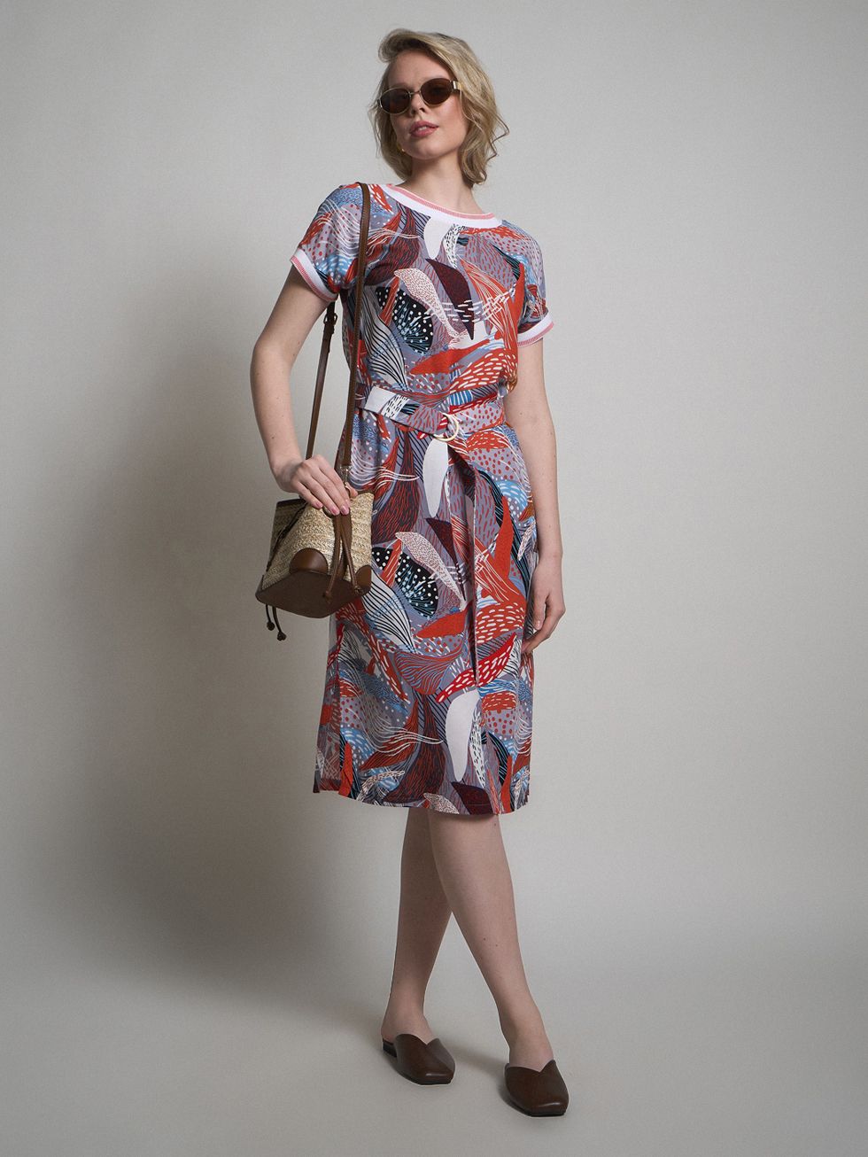 ПЛАТЬЕ ЖЕНСКОЕ, КРАСНОЕ