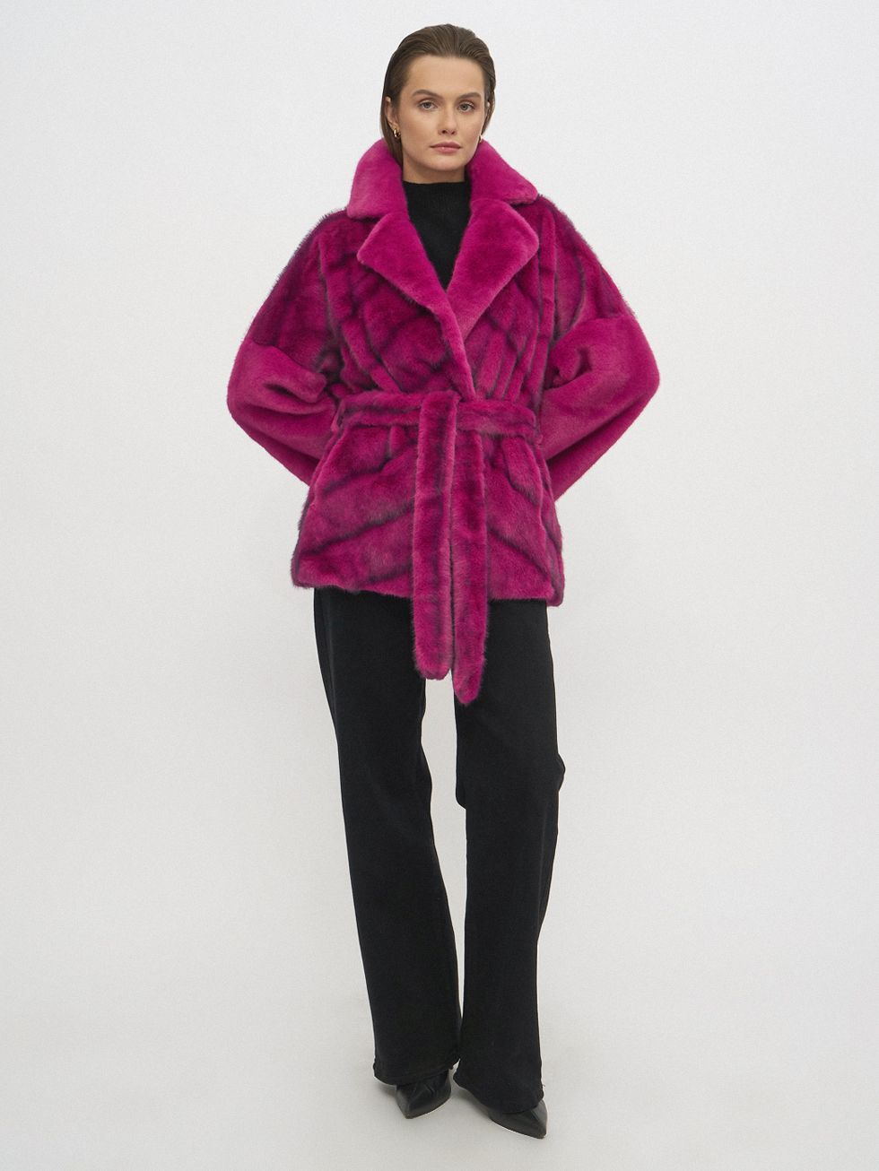 ШУБА РОЗОВАЯ, ШЕРСТЬ И ПОЛИЭСТЕР