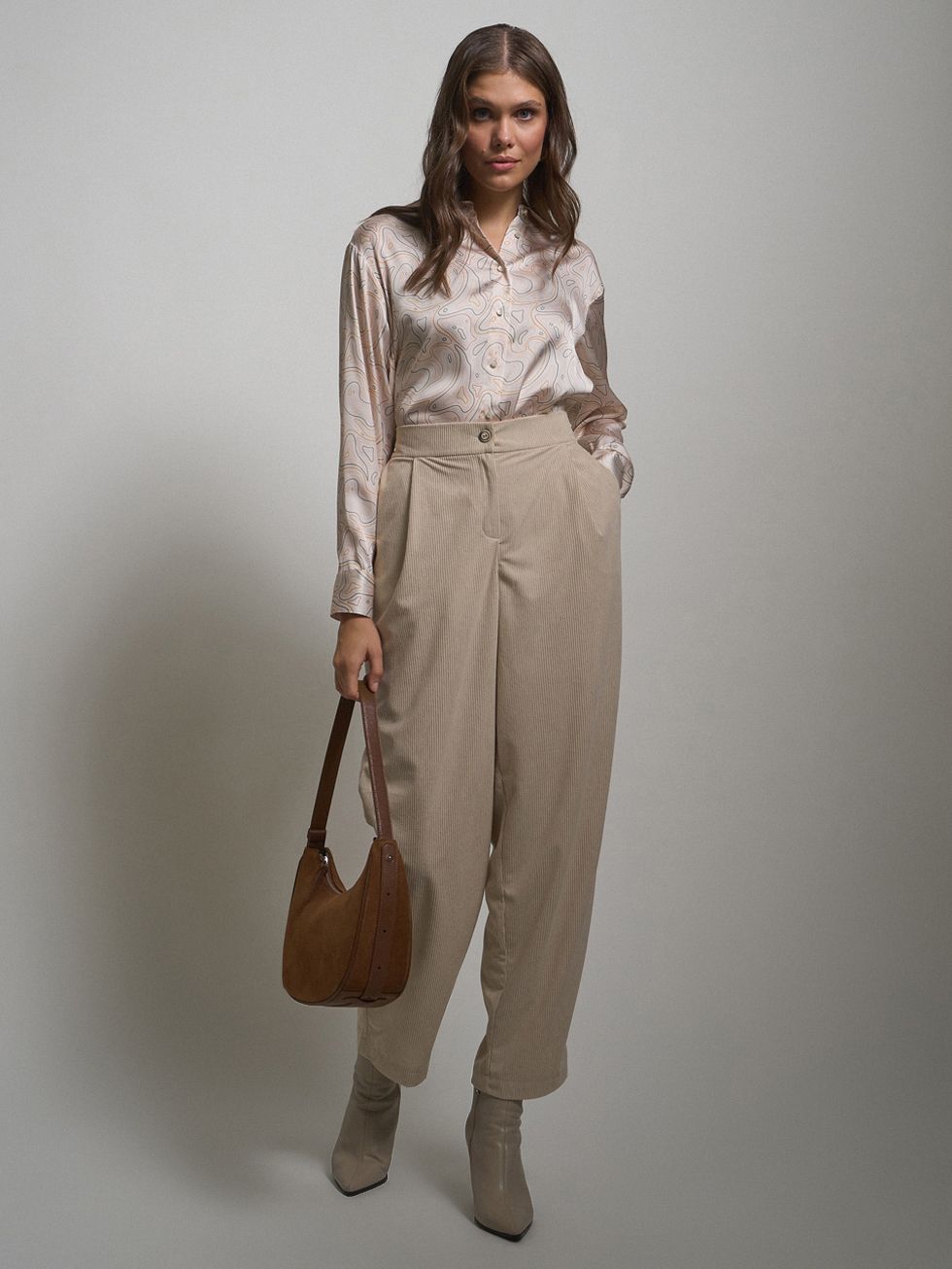 БРЮКИ ЖЕНСКИЕ, СВЕТЛО-БЕЖЕВЫЕ