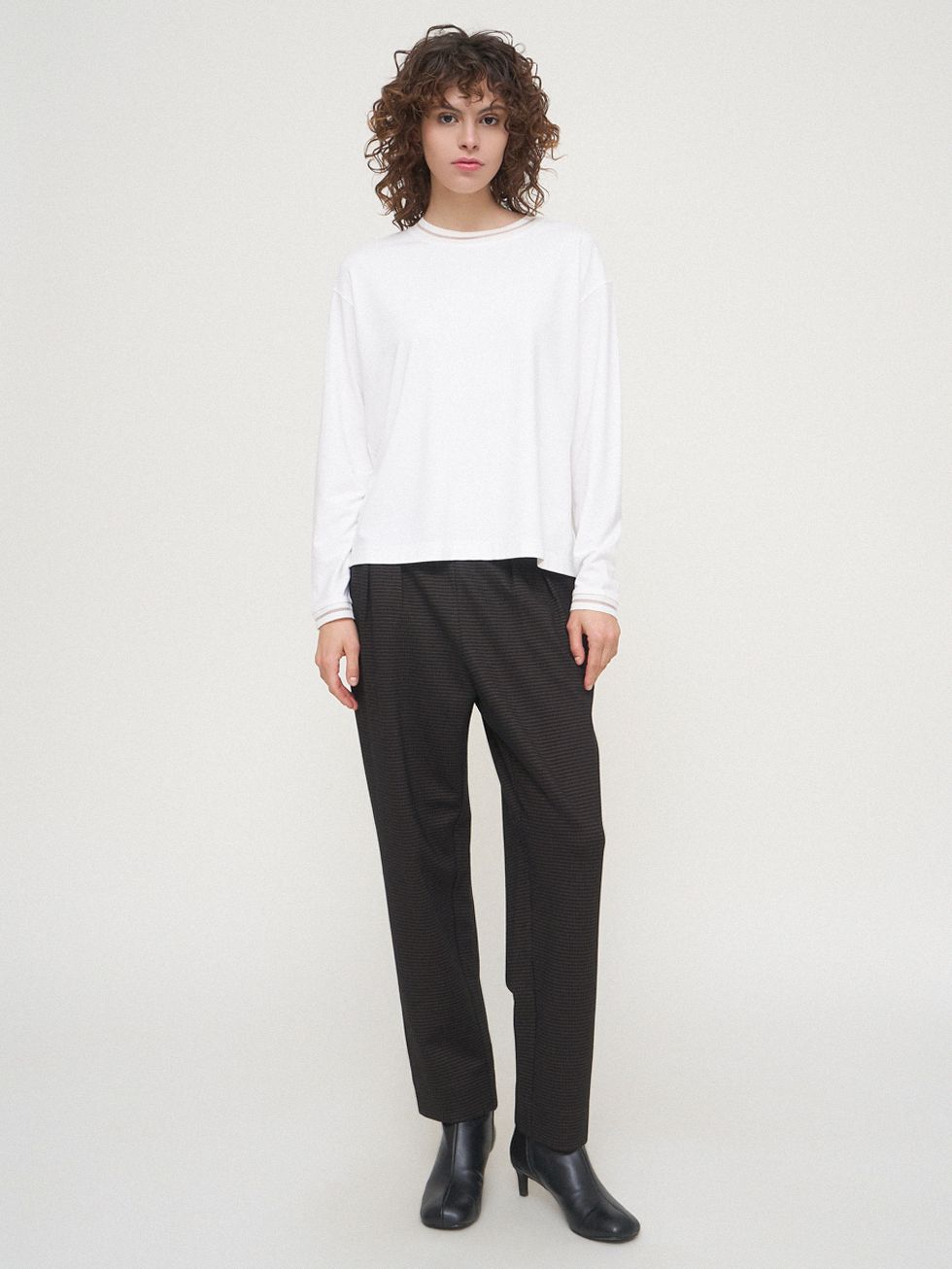 ДЖЕМПЕР ЖЕНСКИЙ, СВЕТЛО-БЕЖЕВЫЙ