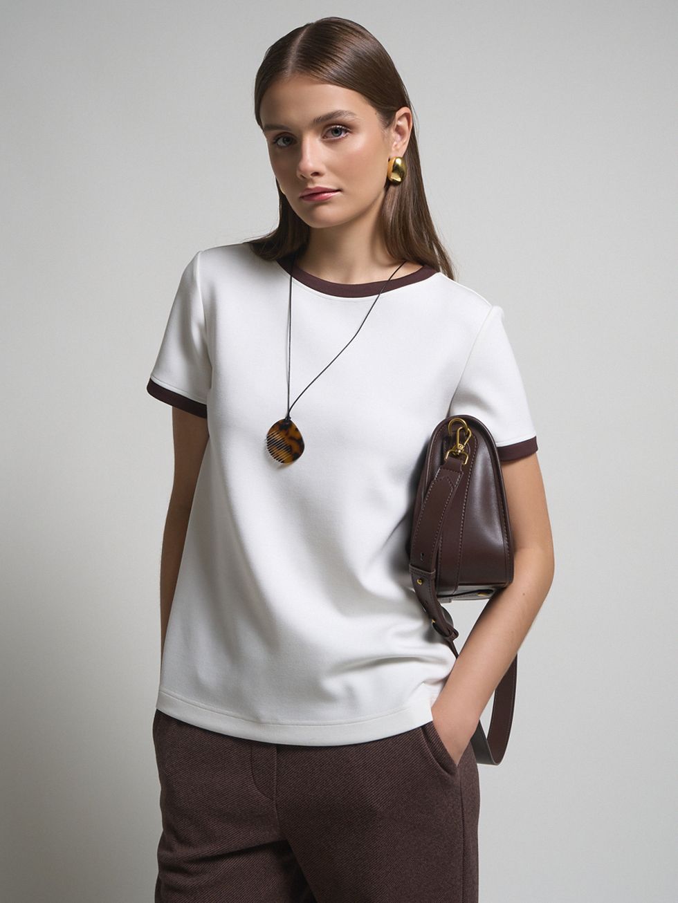 ФУТБОЛКА ЖЕНСКАЯ, СВЕТЛО-БЕЖЕВАЯ