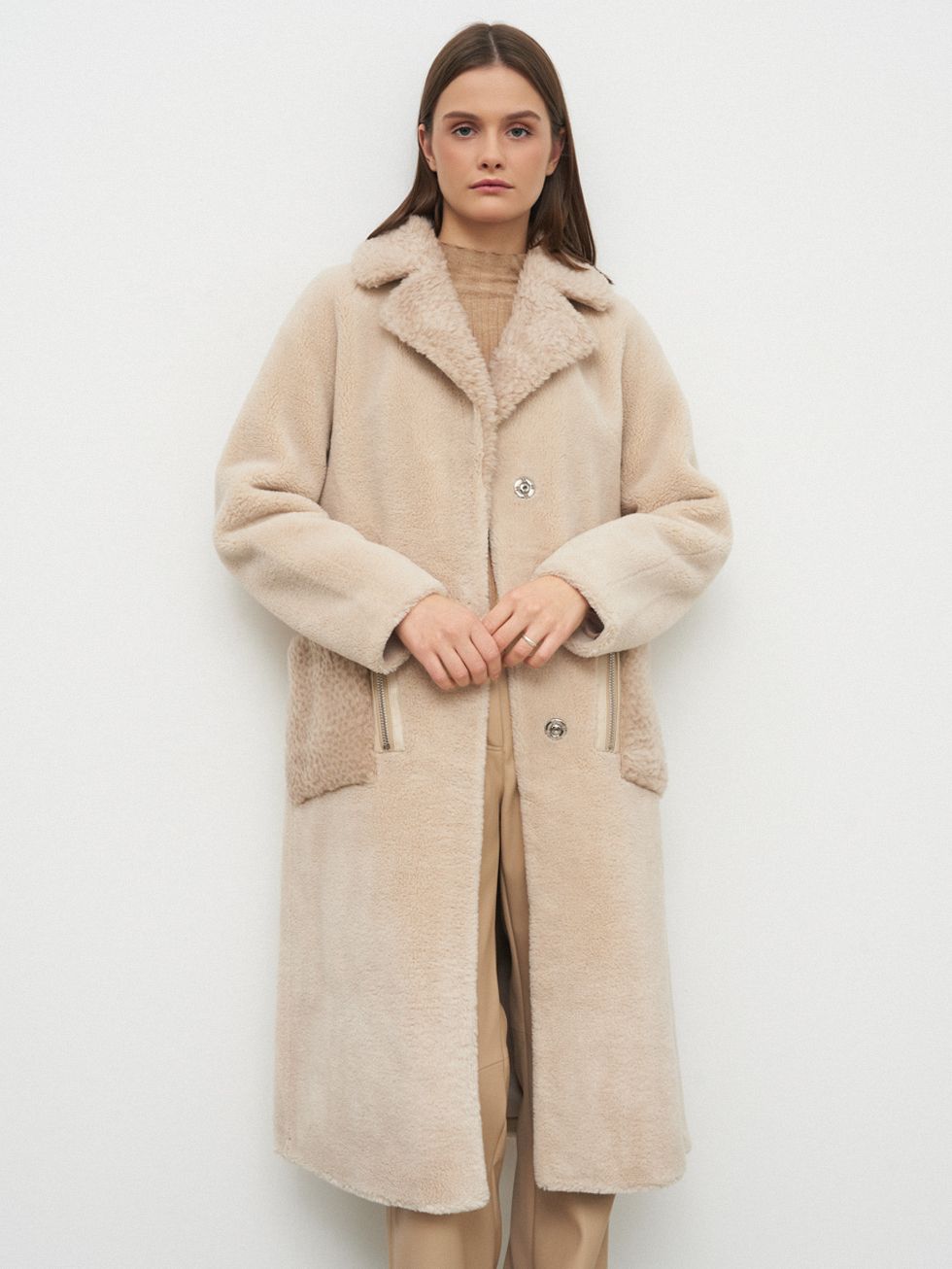 ШУБА СВЕТЛО-КОРИЧНЕВАЯ, ШЕРСТЬ И ПОЛИЭСТЕР