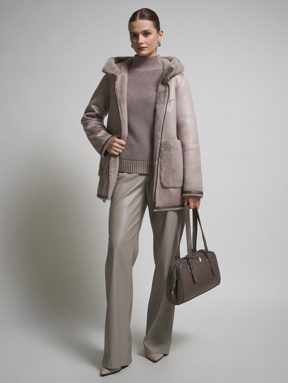 ДУБЛЕНКА ЖЕНСКАЯ, СВЕТЛО-КОРИЧНЕВАЯ