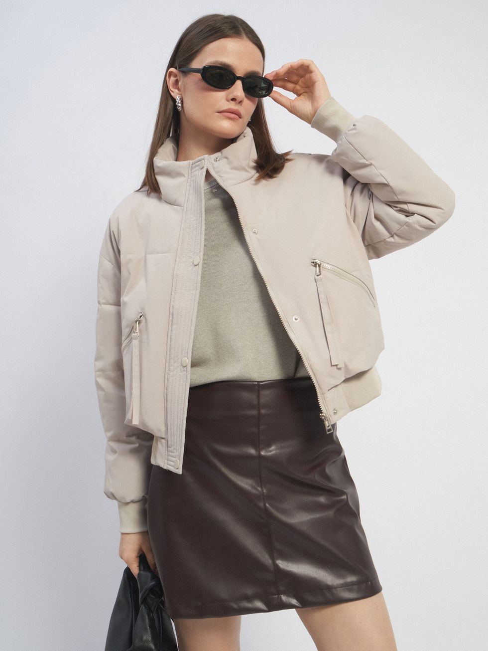 ВЕТРОВКА ЖЕНСКАЯ, БЕЖЕВАЯ