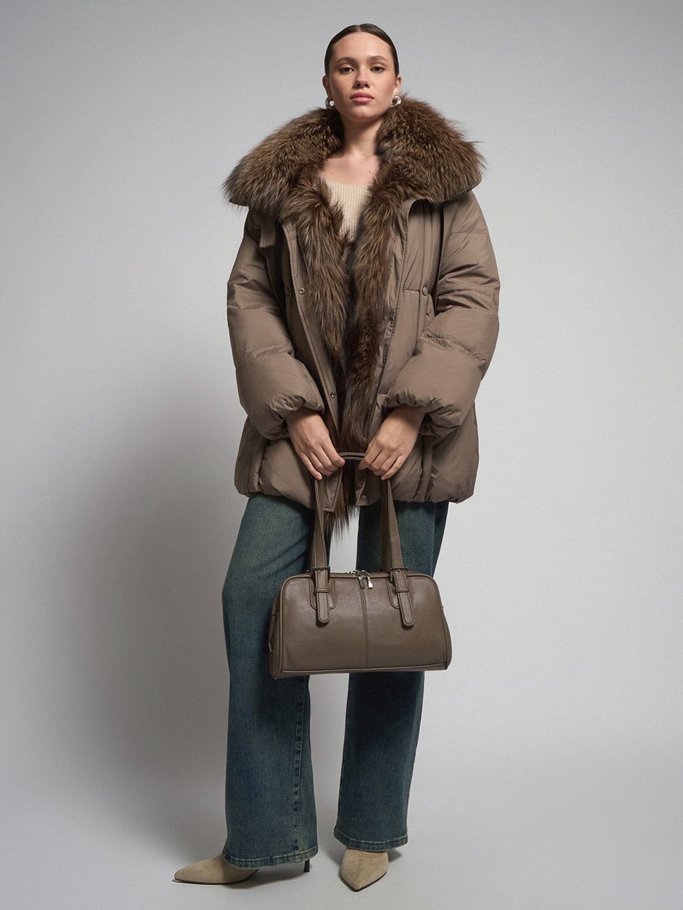 ПУХОВИК ЖЕНСКИЙ, СВЕТЛО-КОРИЧНЕВЫЙ