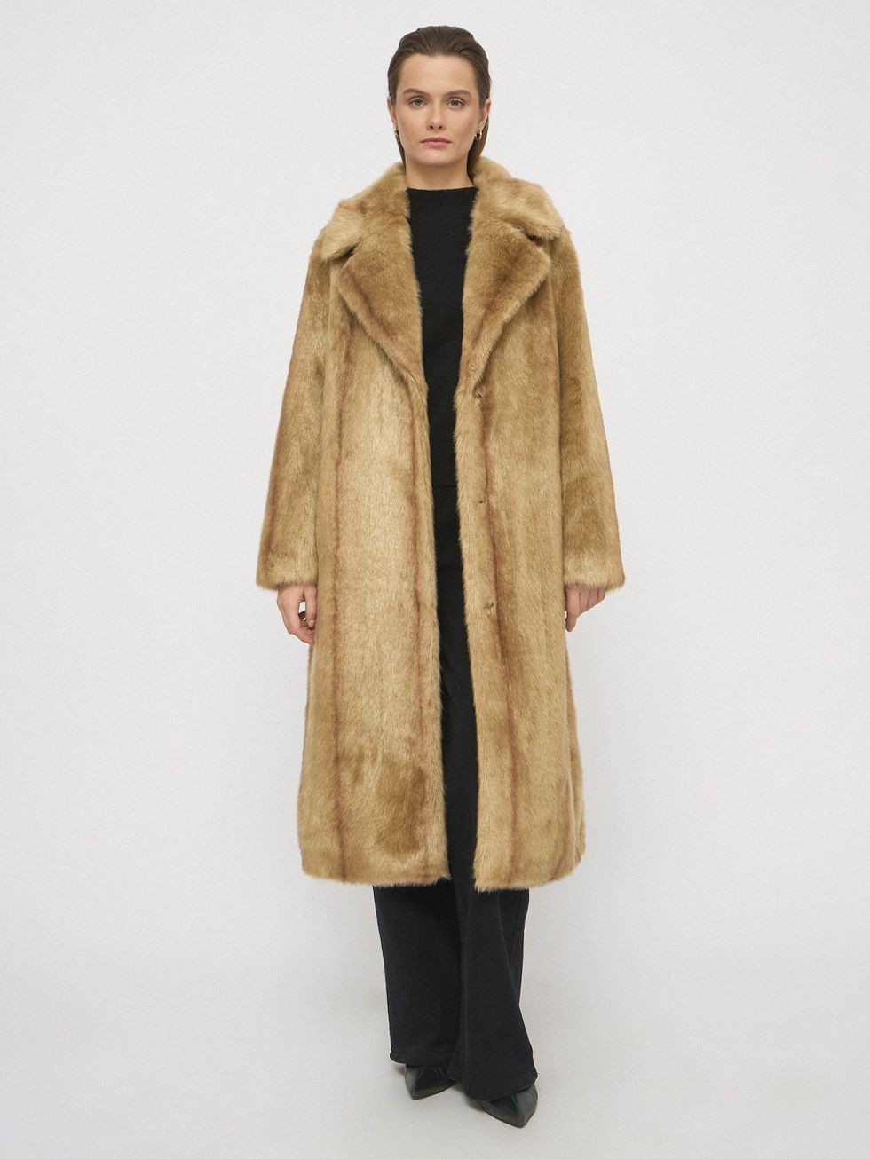 ШУБА СВЕТЛО-КОРИЧНЕВАЯ, ШЕРСТЬ И ПОЛИЭСТЕР
