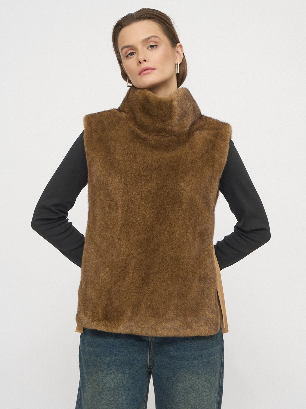 МАНИШКА ЖЕНСКАЯ, СВЕТЛО-КОРИЧНЕВАЯ