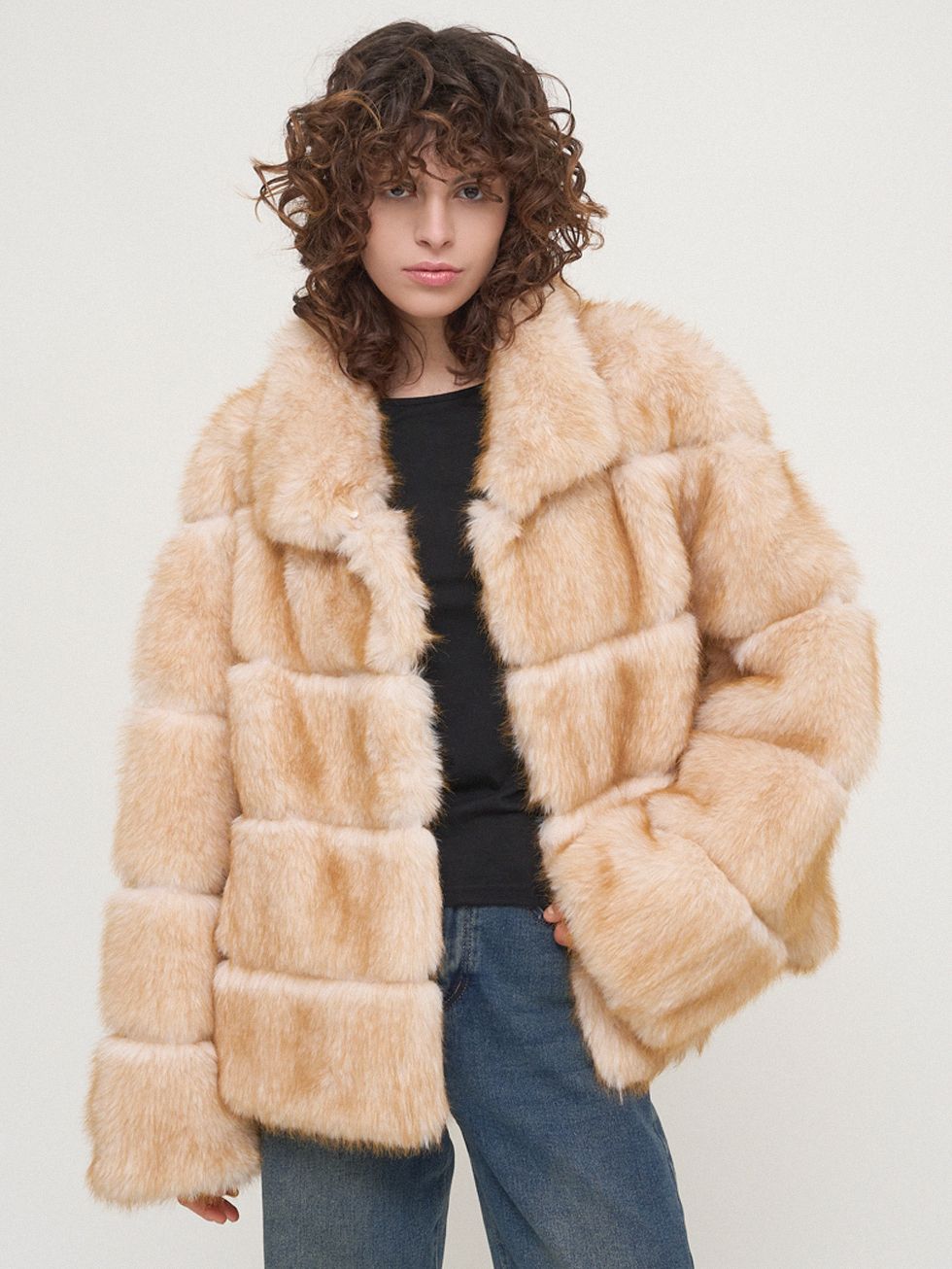 ШУБА СВЕТЛО-КОРИЧНЕВАЯ, ЭКО-МЕХ