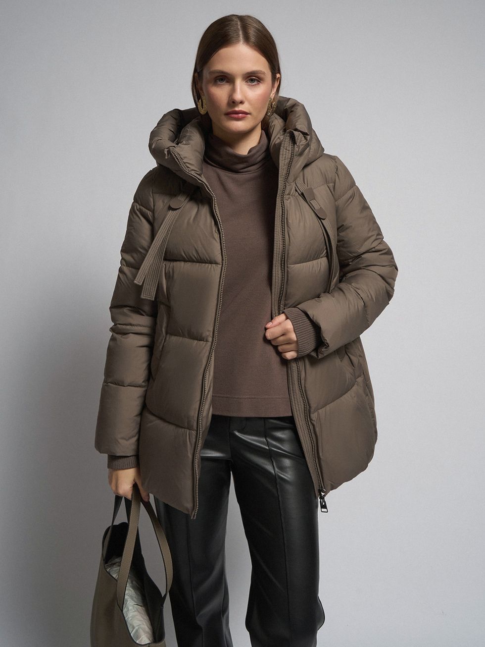 ПУХОВИК ЖЕНСКИЙ, СВЕТЛО-КОРИЧНЕВЫЙ