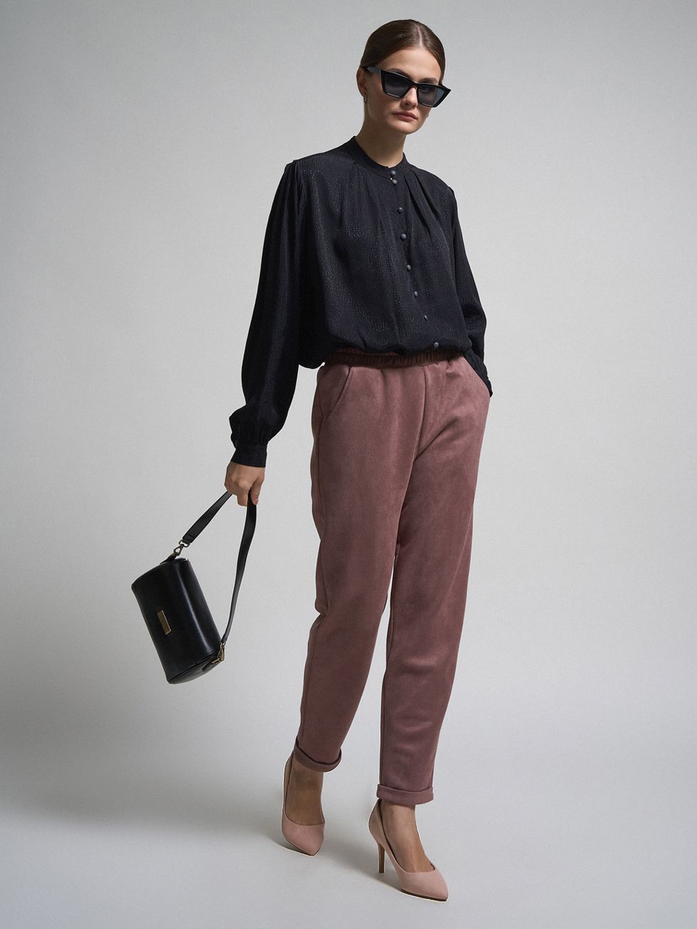 БРЮКИ ЖЕНСКИЕ, СВЕТЛО-КОРИЧНЕВЫЕ