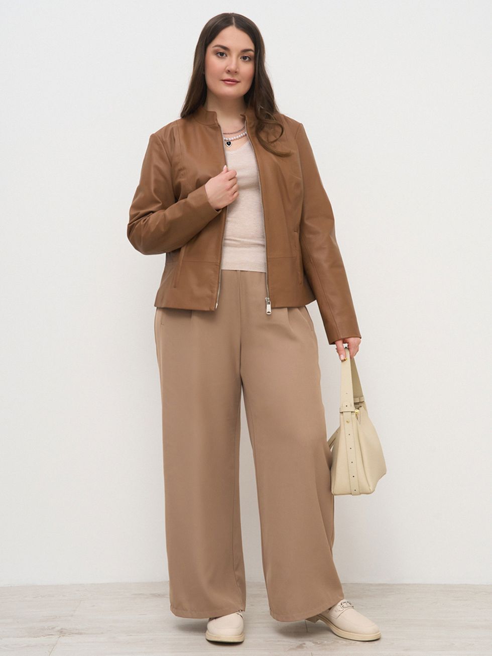 КОЖАНАЯ КУРТКА ЖЕНСКАЯ, СВЕТЛО-КОРИЧНЕВАЯ