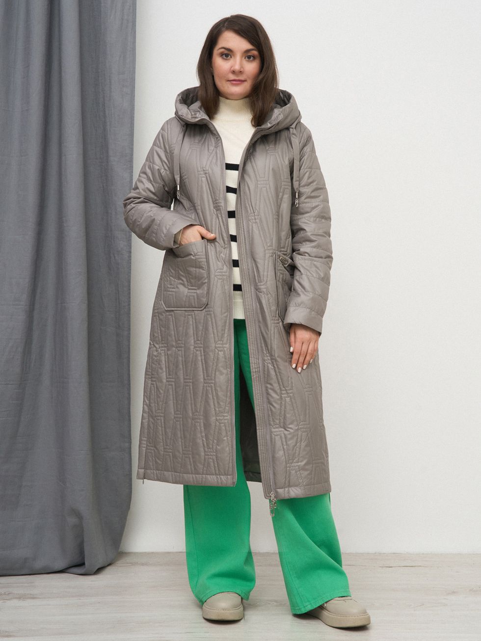 ВЕТРОВКА ЖЕНСКАЯ, СВЕТЛО-КОРИЧНЕВАЯ