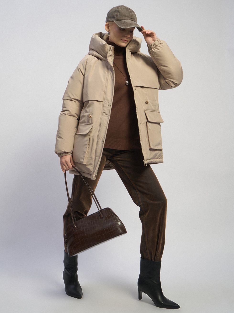 ПАРКА ЖЕНСКАЯ, СВЕТЛО-КОРИЧНЕВАЯ