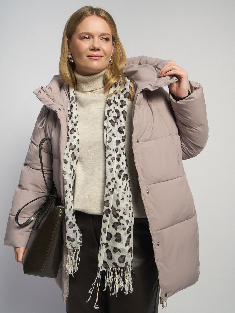 ПУХОВИК ЖЕНСКИЙ, СВЕТЛО-КОРИЧНЕВЫЙ