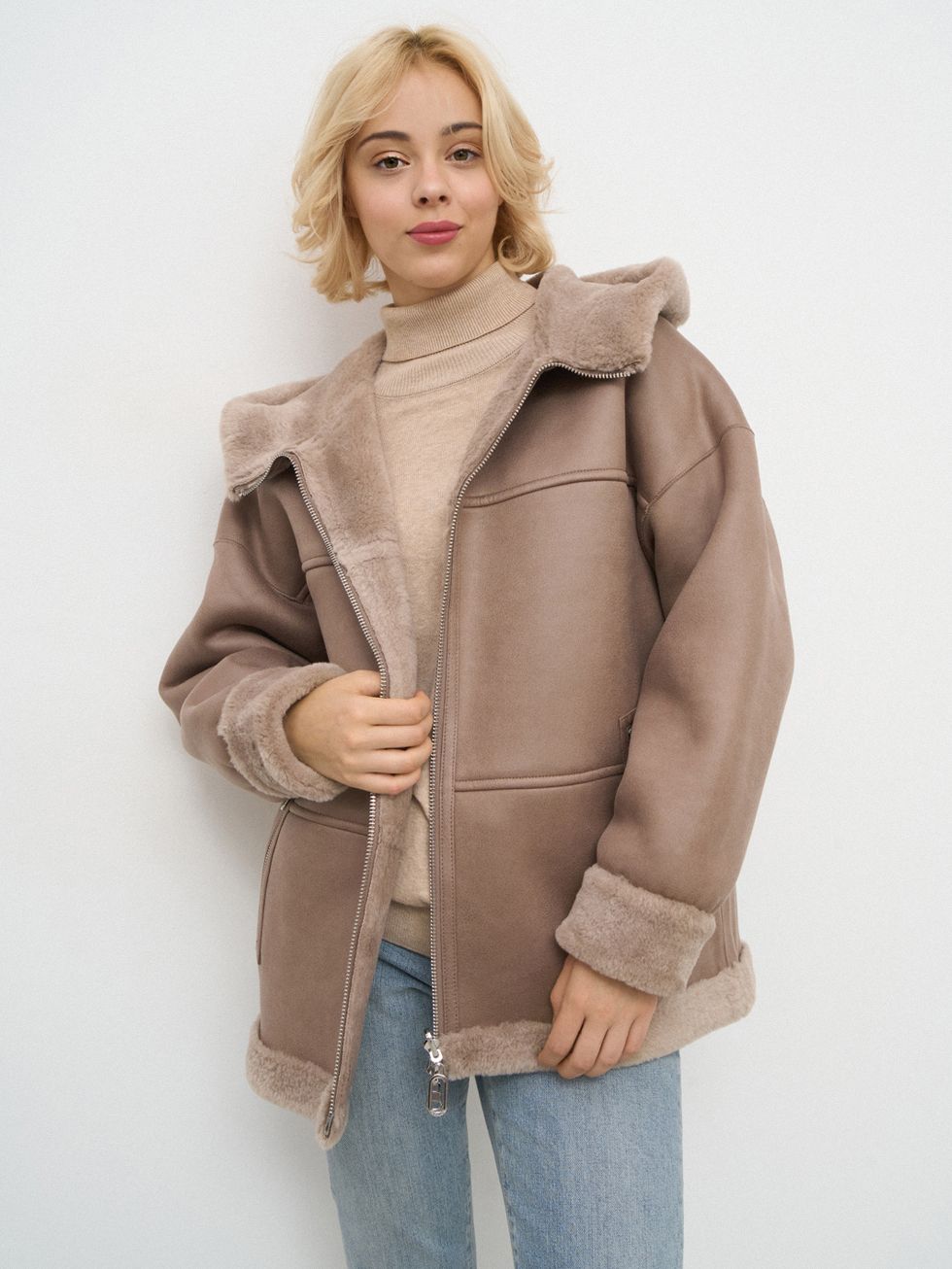 ДУБЛЕНКА ЖЕНСКАЯ, СВЕТЛО-КОРИЧНЕВАЯ