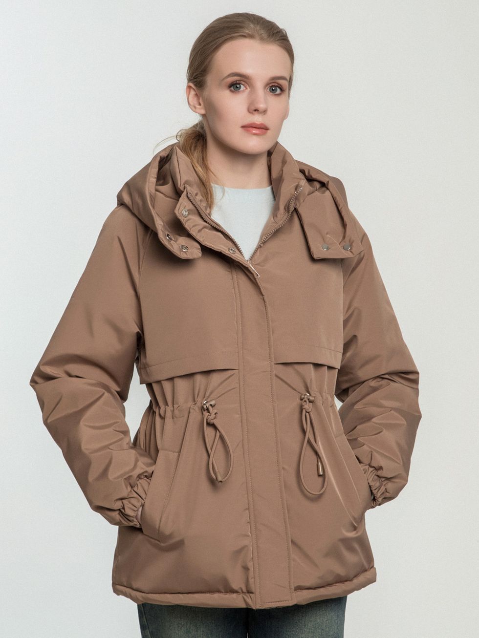 ВЕТРОВКА ЖЕНСКАЯ, СВЕТЛО-КОРИЧНЕВАЯ